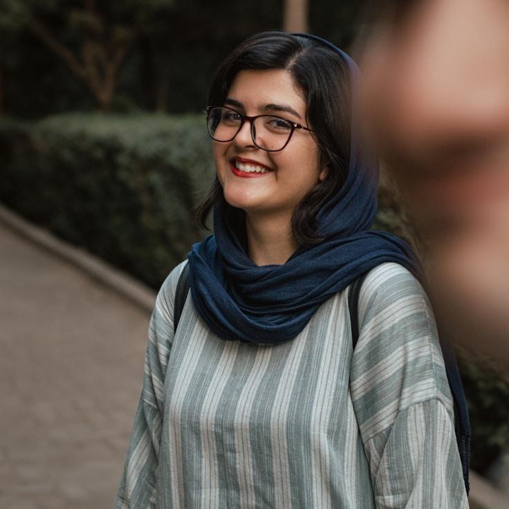 Portrait of Ananya meditation instructor